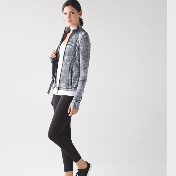Lululemon Define Jacket - Picture 4 of 8